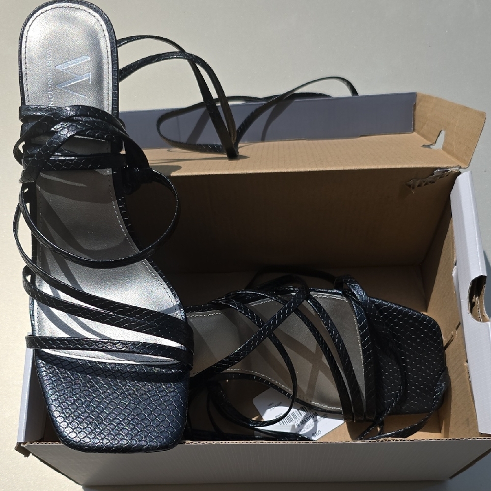 Worthington Black Heels Elegant Design